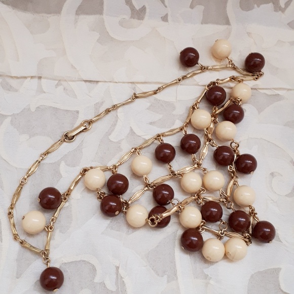 Vintage gold tone and bead work statement necklace - Picture 5 of 6